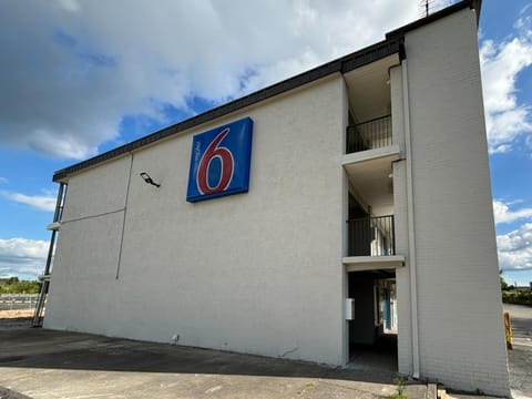 Motel 6 Richmond, KY – EKU Campus Area Hotel in Richmond