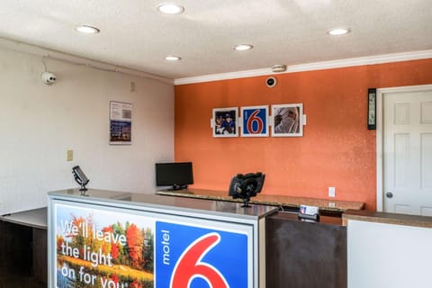 Motel 6 Florence, KY - Cincinnati Airport Hotel in Florence
