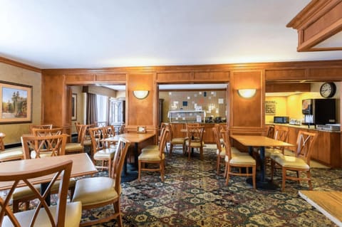 Studio 6  Suites Tupelo, MS - North Hotel in Tupelo