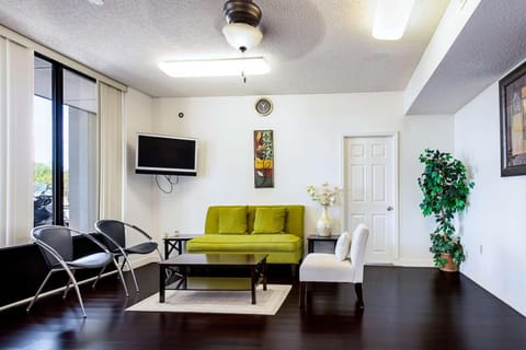 Shared lounge/TV area