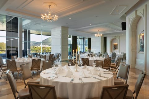 Wyndham Grand Izmir Ozdilek Thermal & Spa Hotel in Izmir