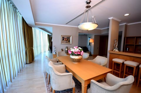 Wyndham Grand Izmir Ozdilek Thermal & Spa Hotel in Izmir