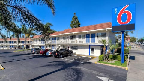 Motel 6 Denver, CO - Airport Hotel in Montbello