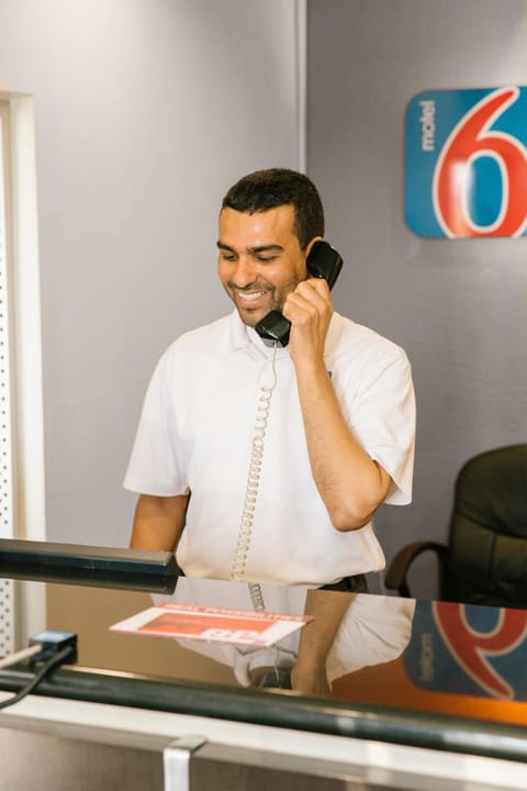 Motel 6 Green Bay, WI - Lambeau Hotel in Ashwaubenon