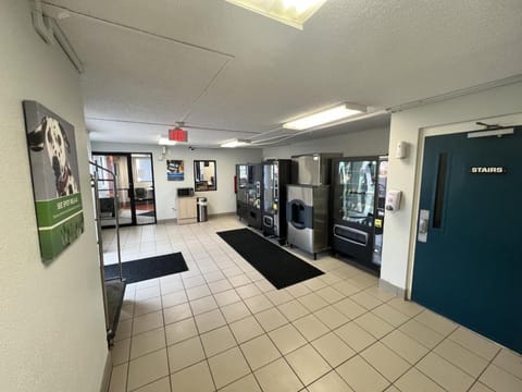 Motel 6 Council Bluffs, IA - Omaha East Hotel in Council Bluffs