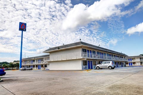Motel 6 Slidell, LA - New Orleans Hotel in Slidell