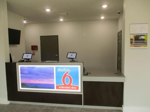 Studio 6  Port Allen, LA - Baton Rouge I-10 Hotel in Mississippi