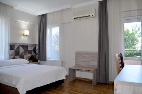 Megas Hotel Hotel in İzmir Province