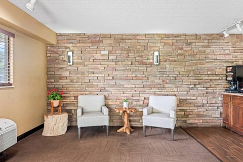 Econo Lodge Hickory Hotel in Hickory