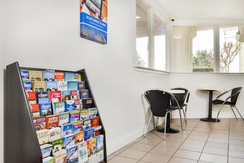 Ramada by Wyndham Merced Hotel in Merced