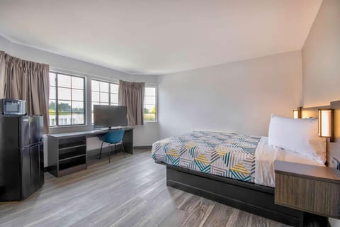 Motel 6 Marina, CA - Monterey Hotel in Marina