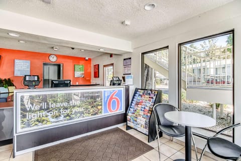 Motel 6 Stockton, CA - North Hotel in Stockton