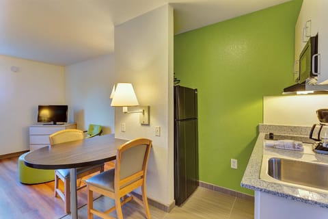 Motel 6 Belmont, CA - San Francisco - Redwood City Hotel in Redwood Shores