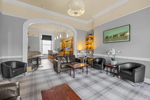 Shared lounge/TV area