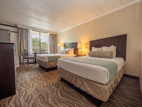 Breakers Hotel & Suites Hotel in Rehoboth Beach