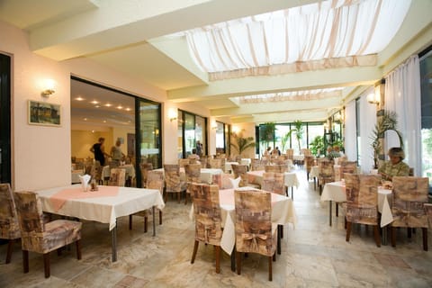 HOTEL SVETA ELENA Apartment hotel in Varna