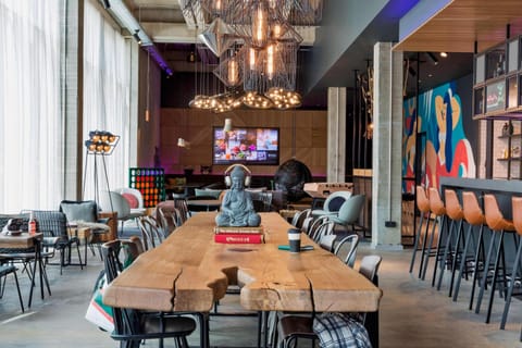 Bar/lounge