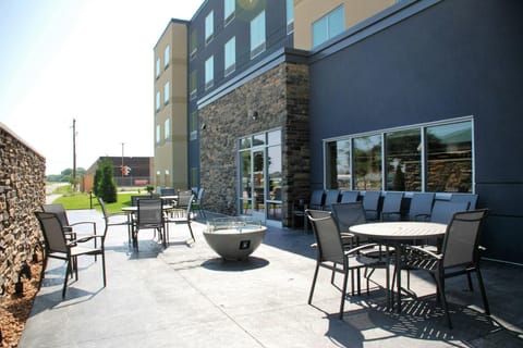 Fairfield by Marriott Inn & Suites Winona Hotel in Winona