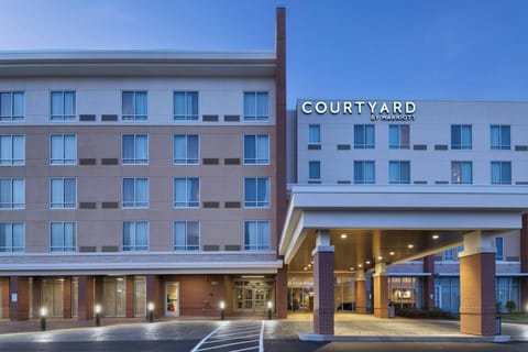 Courtyard by Marriott St. Louis Brentwood Hotel in Richmond Heights