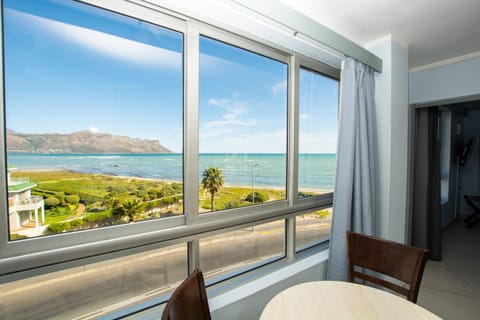 Ocean Breeze Hotel Hotel in Cape Town