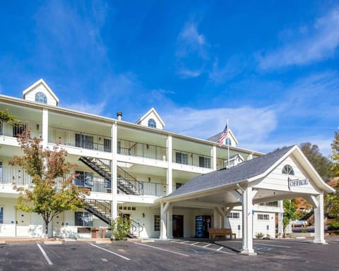 Quality Inn Yosemite Valley Gateway Hotel in Mariposa