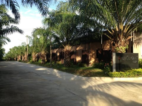 Palm Inn Inn in Khok Kloi