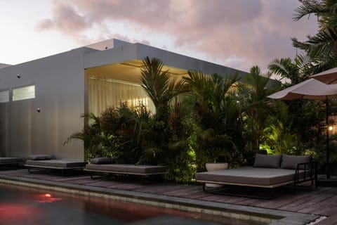 Unit Space Village Hotel in Kediri