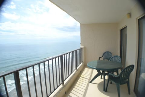 Atalaya Towers Hotel in Garden City