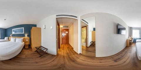 Travelodge Alicante Puerto Hotel in Alicante