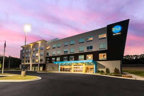 Tru by Hilton Seneca Clemson Hotel in Pickens County