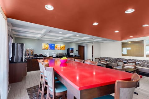 Comfort Inn & Suites Springfield I-55 Hotel in Lake Springfield