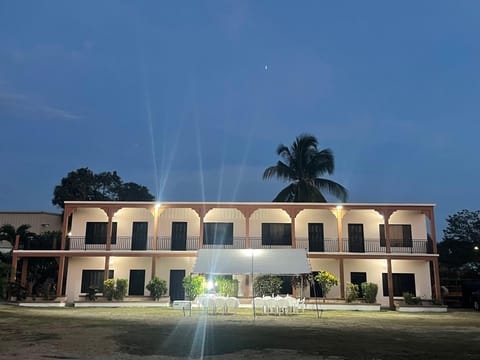 The Toucan Inn Hotel in Stann Creek District