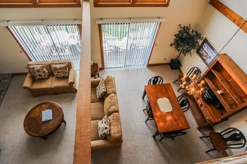 Alpine Crest Resort Hotel in Helen