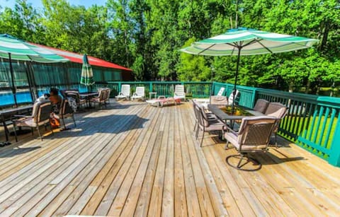 Alpine Crest Resort Hotel in Helen