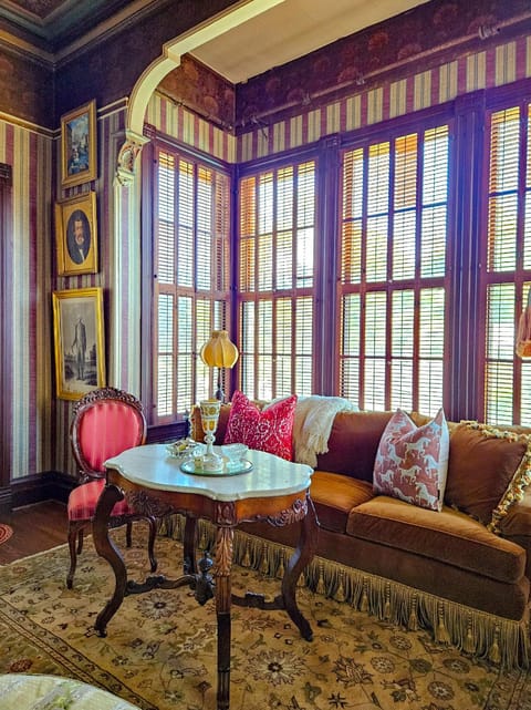 The JD Hyde Historic Inn Hotel in Visalia