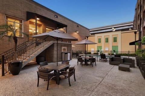 Hampton Inn & Suites New Orleans-Convention Center Hotel in Warehouse District