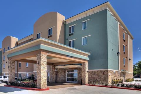 Comfort Inn & Suites Fort Worth West I-30 NAS JRB Hotel in Fort Worth