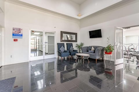 Studio 6 Dallas, TX Hotel in Irving