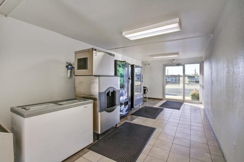 Motel 6 Green Bay, WI Hotel in Howard