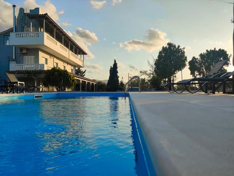 Tarmaros - Families & Groups Hotel in Lasithi