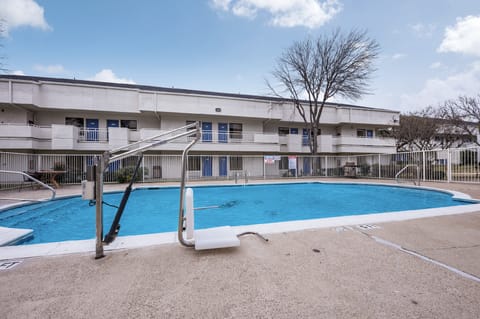 Motel 6 Irving, TX - Irving DFW Airport East Hotel in Irving