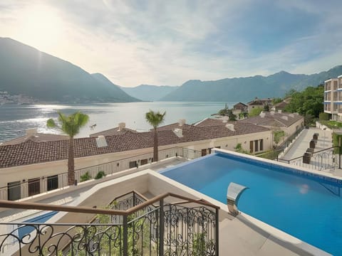 HUMA Kotor Bay Hotel in Dobrota