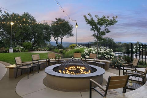 Hotel Vista Sierra Hotel in Auburn