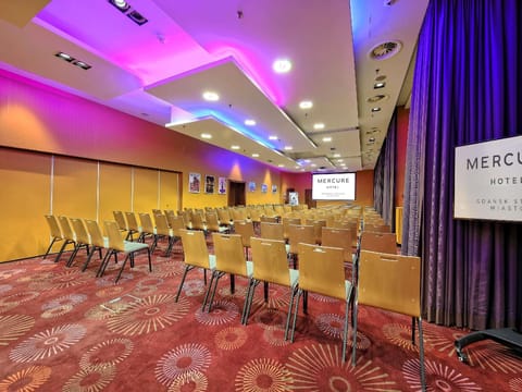 Meeting room(s)