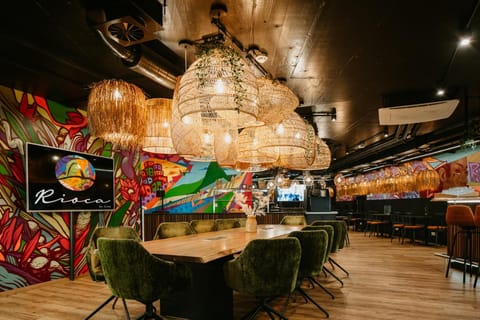 Bar/lounge