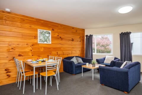 Akoranga student village Hostel in Auckland