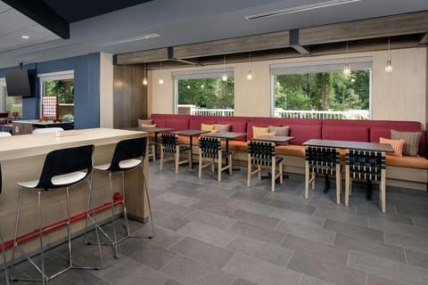 Tru by Hilton Mt. Pleasant Hotel in Mount Pleasant