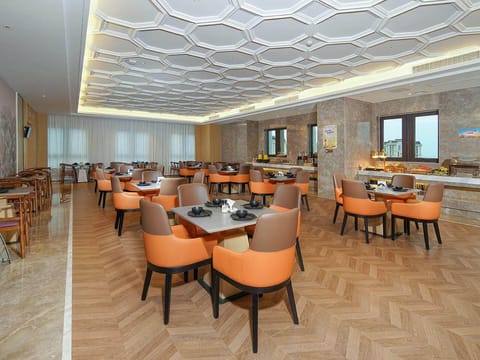 Vienna International Hotel Tianjin Guozhan Wuyue Plaza Hotel in Tianjin