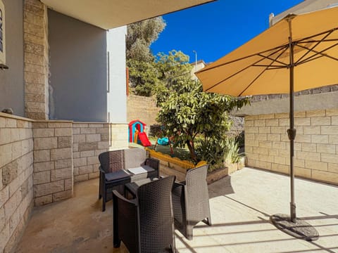 Shared lounge/TV area