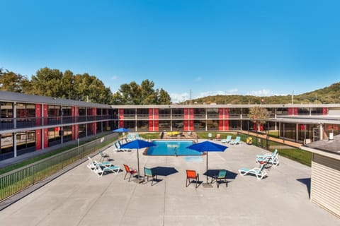 Econo Lodge Cave City Hotel in Kentucky